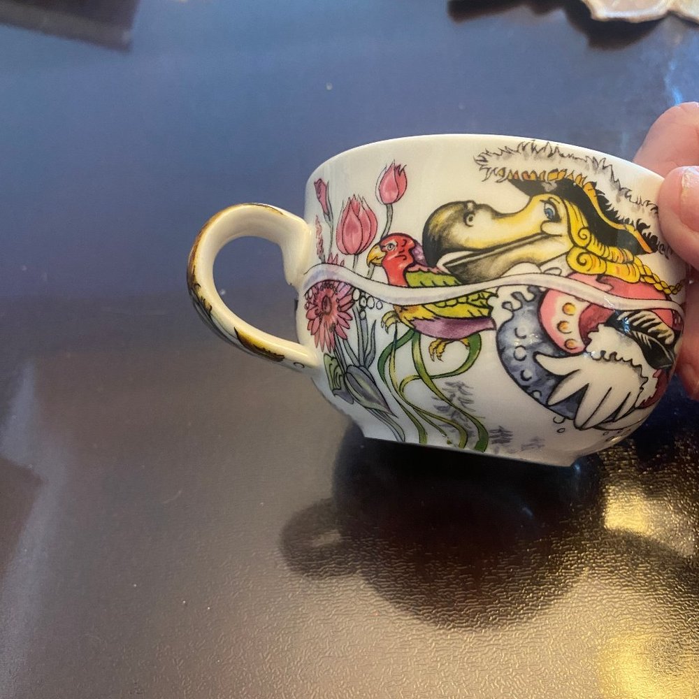 Paul Cardew "Alice in Wonderland" Coffee cup and saucer- set of four - Picture 6 of 14